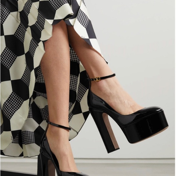 Valentino Rockstud Tan-go Black Patent Leather Ankle Strap Platform Heel Pump 41 - Picture 11 of 12